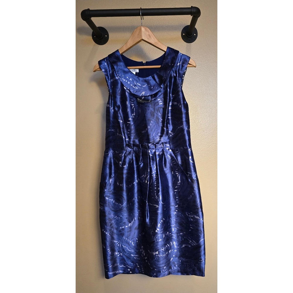 Oscar De La Renta 100% silk sleeveless mid length dress women's size 6